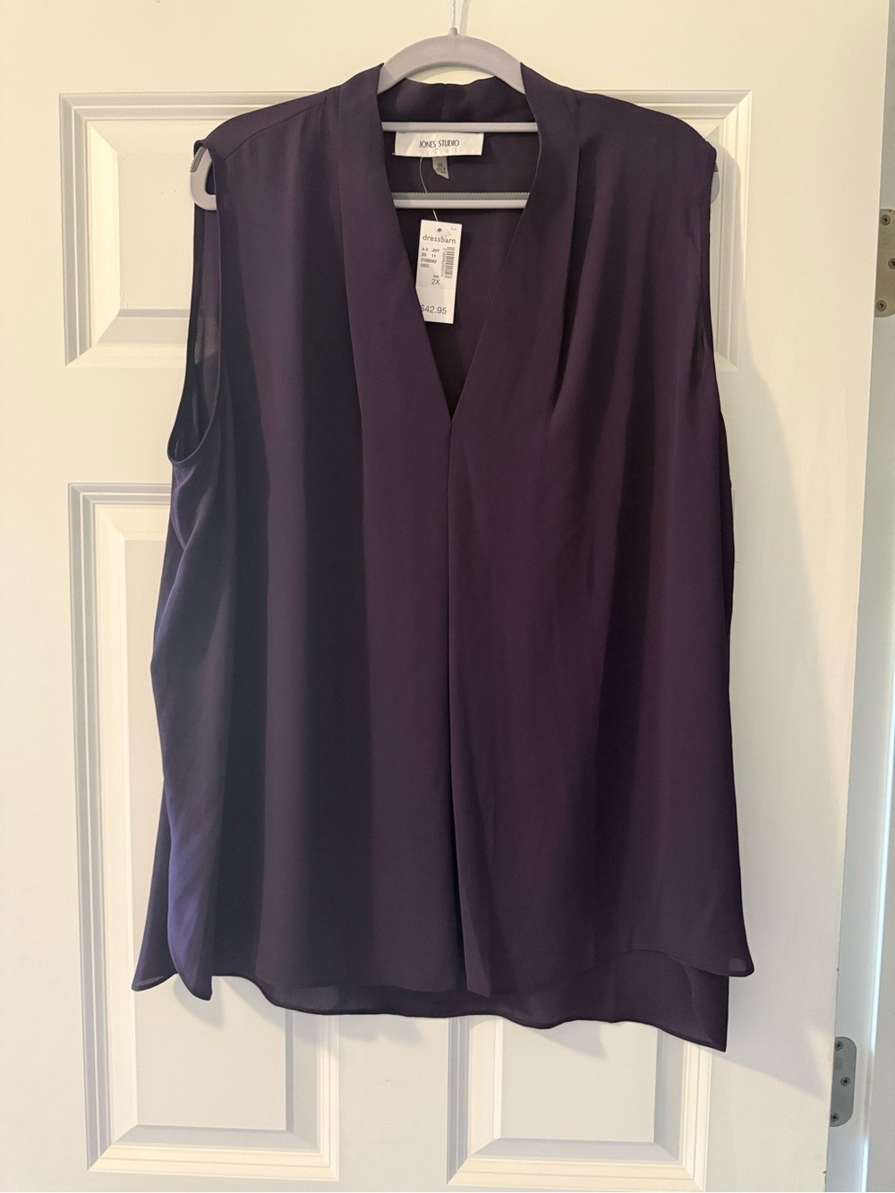 Jones Studio Sleeveless V-Neck Blouse